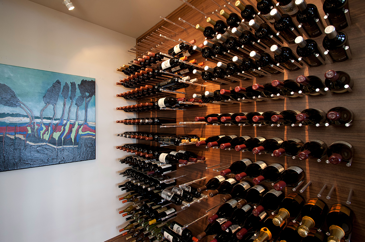 DiLusso_BellaInt_Wine_1280x850