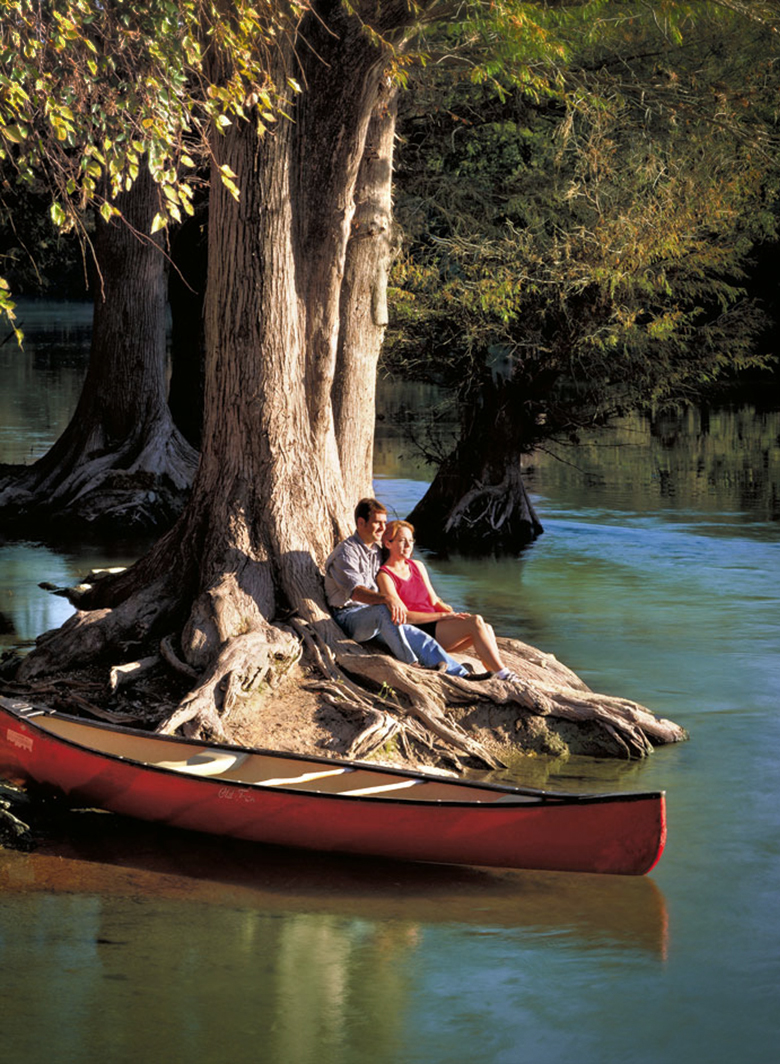 Tree_Roots_River_Couple_780x1064