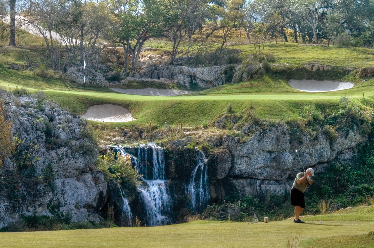 cordillera-ranch-colf-club-waterfall